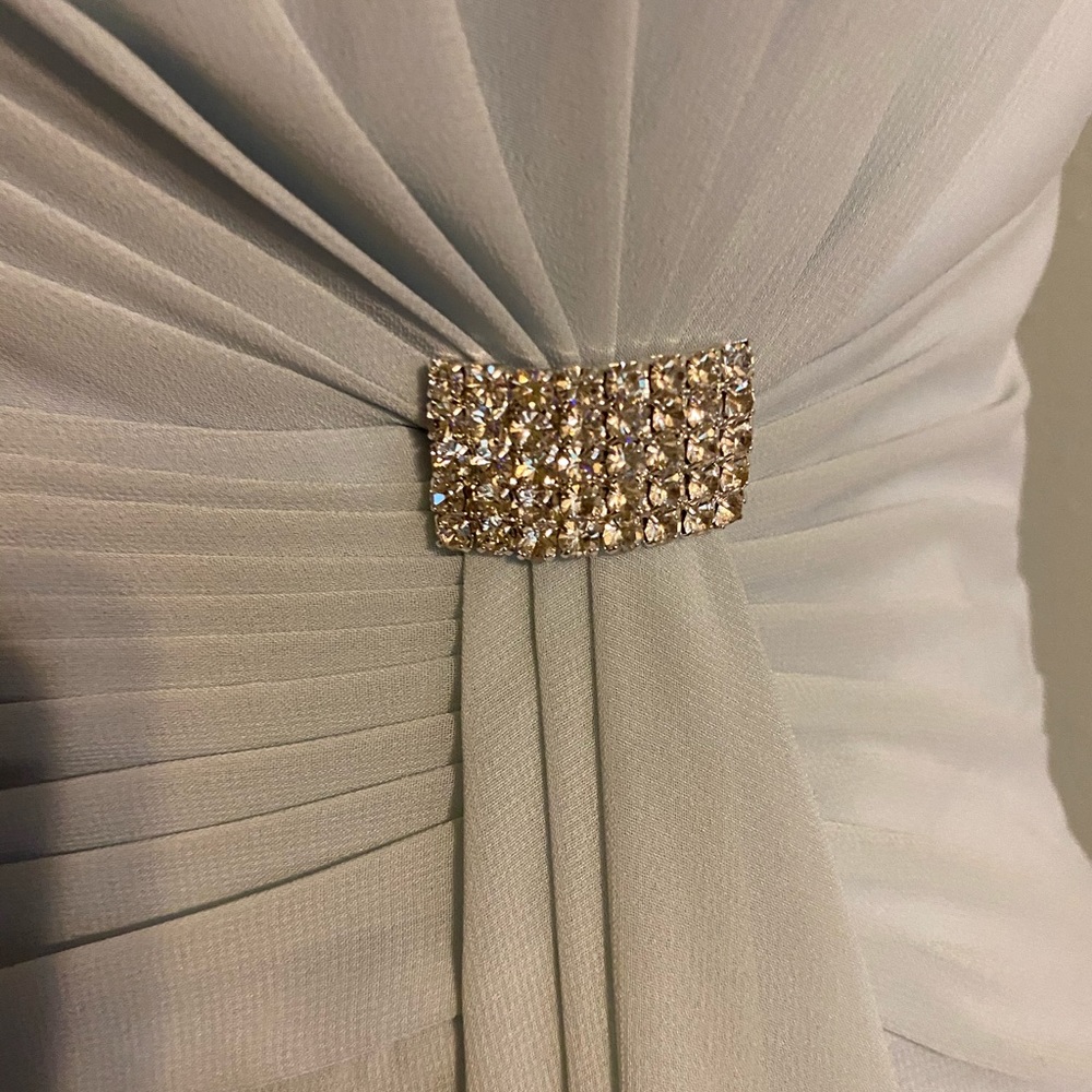Dress - Picture 4 of 6